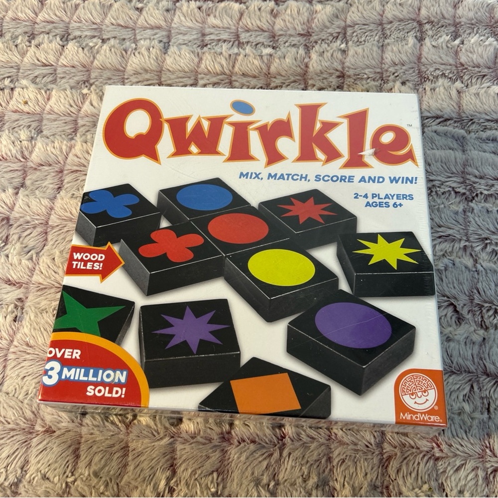 MindWare Qwirkle Game with Colorful Tiles